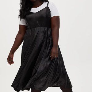 TORRID - BLACK LIQUID KNIT SKATER DRESS